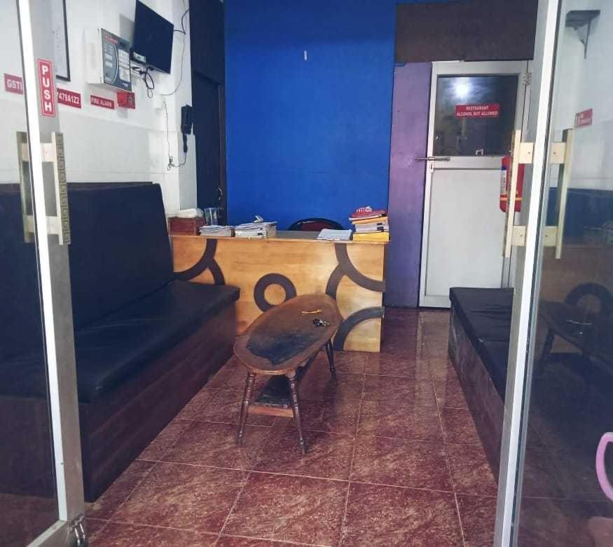 Oyo 81600B Pearl Marine Hotel Port Blair Eksteriør billede